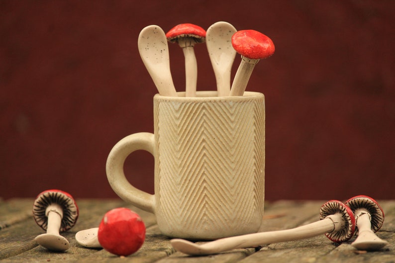 Ceramic Mushroom Spoon - Vikingamanita